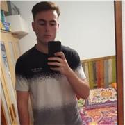 Soy un chico de 18 años simpático, amable y paciente. Imparto cualquier asignatura de Educación Primaria y Educación Secundaria